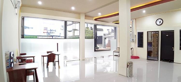 红多兹伊斯兰酒店-近占碑转运市场(RedDoorz Syariah Near Transmart Jambi 2)图片