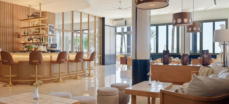 波尼恩特港饭店 H10(H10 Porto Poniente)图片