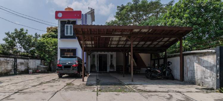 红多兹酒店-近茂物布布拉克码头(RedDoorz Near Terminal Bubulak Bogor)图片
