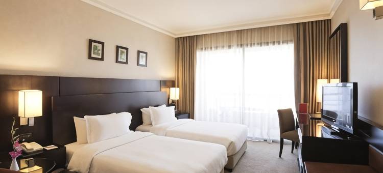 贝鲁特拉乌什温德姆华美达广场酒店(Ramada Plaza by Wyndham Beirut Raouche)图片