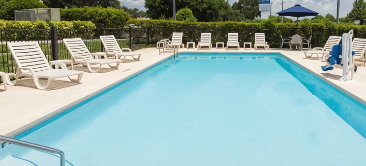 莱克兰呗盟套房酒店(Baymont by Wyndham Lakeland)图片