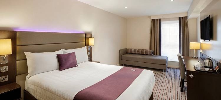 汤顿东普瑞米尔酒店(Premier Inn Taunton East)图片