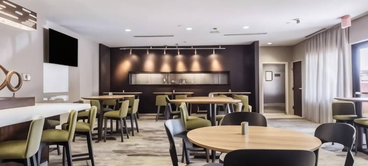 达拉斯沃斯堡国际机场南/欧文万怡酒店(Courtyard Dallas DFW Airport South/Irving)图片