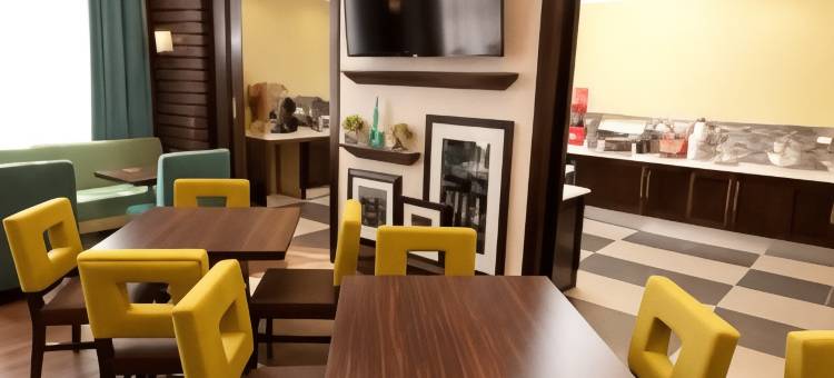 里贾纳东门欢朋套房酒店(Hampton Inn & Suites by Hilton Regina East Gate)图片