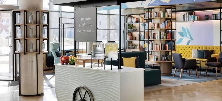 Spark by Hilton Tbilisi Biography图片
