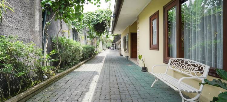 Urbanview Hotel Syariah Griya Asri Patran Near Tugu Station图片