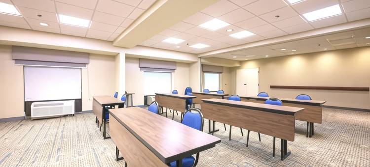 欢朋海斯北I-70公路酒店(Hampton Inn Hays-North of I-70)图片