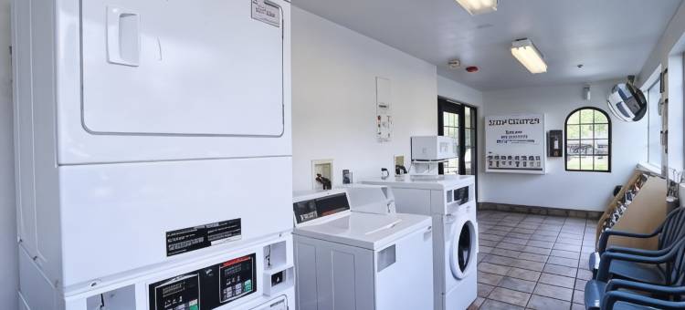 温德姆速8酒店佩塔卢马(Super 8 by Wyndham Petaluma)图片