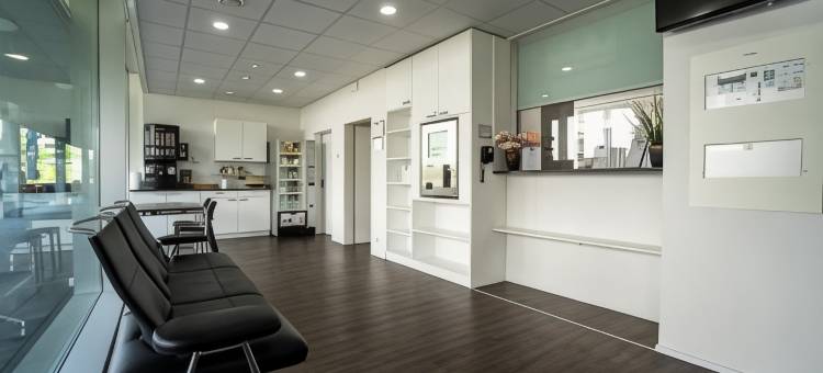 洛洛伦特波恩机场公寓酒店(Los Lorentes Hotel Bern Airport)图片