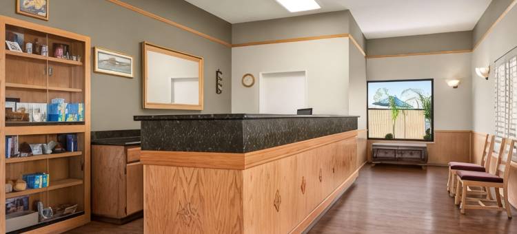 林赛橄榄树温德姆速8酒店(Super 8 by Wyndham Lindsay Olive Tree)图片