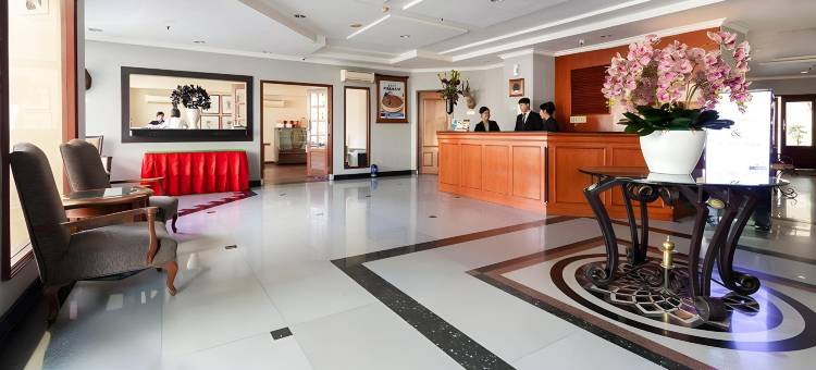 旅行者服务式套房公寓(Travellers Suites Serviced Apartments)图片