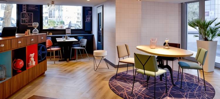 里昂卢米埃尔蒙普莱斯尔美居酒店(Hôtel Mercure Lyon Centre Lumière)图片