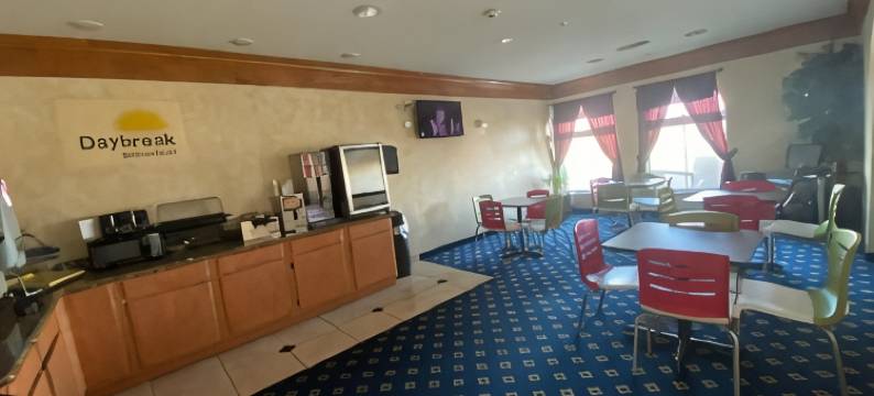 克利本戴斯套房酒店(Days Inn & Suites by Wyndham Cleburne TX)图片