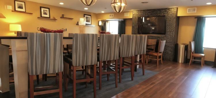 希尔顿欢朋酒店-桑杜斯开中心(Hampton Inn Sandusky-Central)图片