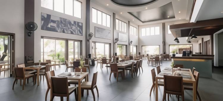 奥姆巴克日落(Ombak Sunset)图片