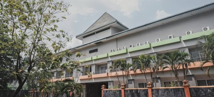 红多兹Plus酒店-近梅拉克港(RedDoorz Plus Near Pelabuhan Merak)图片