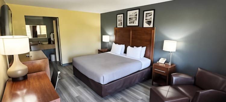 金利 I-95 凯艺酒店(Quality Inn Kenly I-95)图片