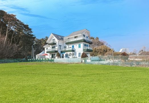 Gangneung Maison de RoseHotel Overview