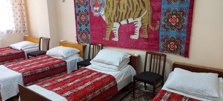 Rahat Guest House & Hostel in Toktogul图片