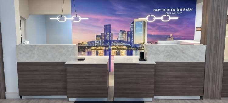 杰克逊维尔巴特勒大道拉昆塔温德姆套房酒店(La Quinta Inn & Suites by Wyndham Jacksonville Butler Blvd)图片