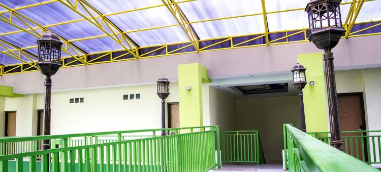 井里汶彭格兰卡拉布瓦纳尼达酒店(Hotel Santun Cirebon)图片