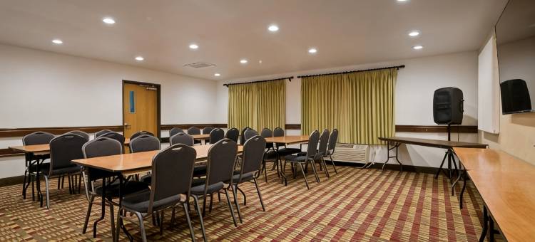 白松酒店套房(White Pines Inn & Suites)图片