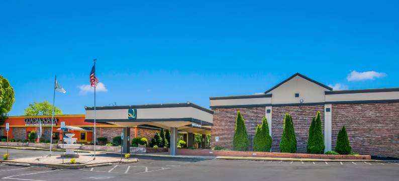 品质套房酒店(Quality Inn & Suites)图片