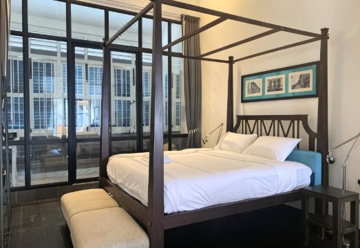 Aayu Stewart Hotel Overview