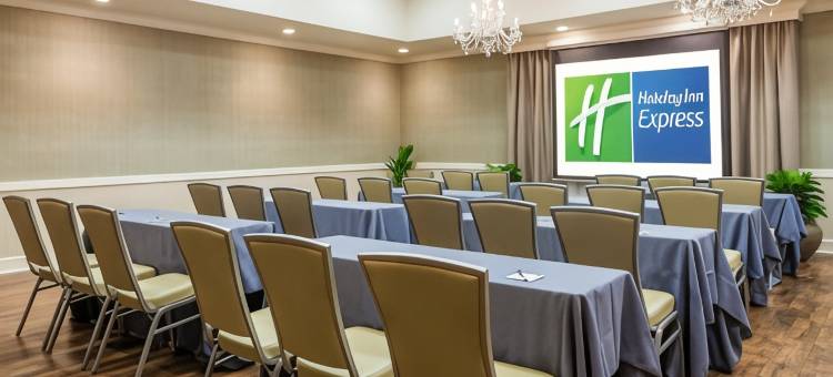 Holiday Inn Express 费尔霍普，指向明确(Holiday Inn Express Fairhope-Point Clear)图片