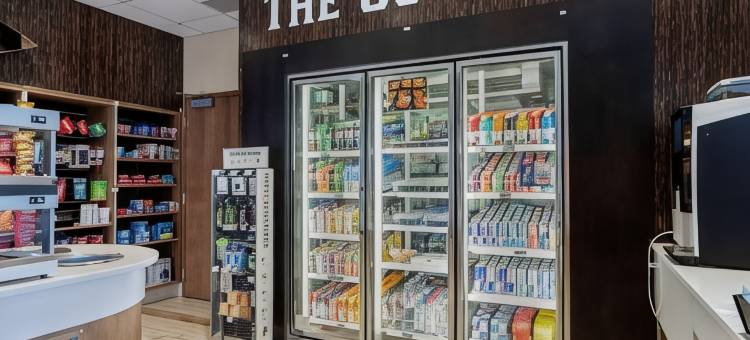 锯岭贝斯特韦斯特优质套房酒店(Best Western Plus Sawridge Suites)图片