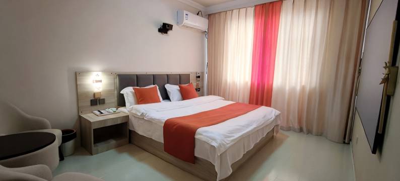 龙井一见如故精品(有机打)民宿(龙和路分店)图片