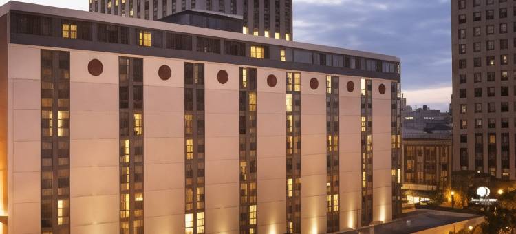 密尔沃基市区希尔顿逸林酒店(DoubleTree by Hilton Hotel Milwaukee Downtown)图片