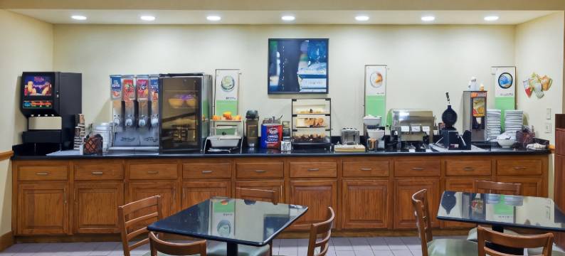 俄克拉何马城西北高速公路丽怡酒店(Country Inn & Suites by Radisson, Oklahoma City at Northwest Expressway, OK)图片