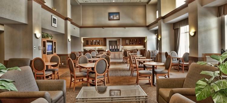 汉弗莱套房酒店(Humphry Inn and Suites)图片