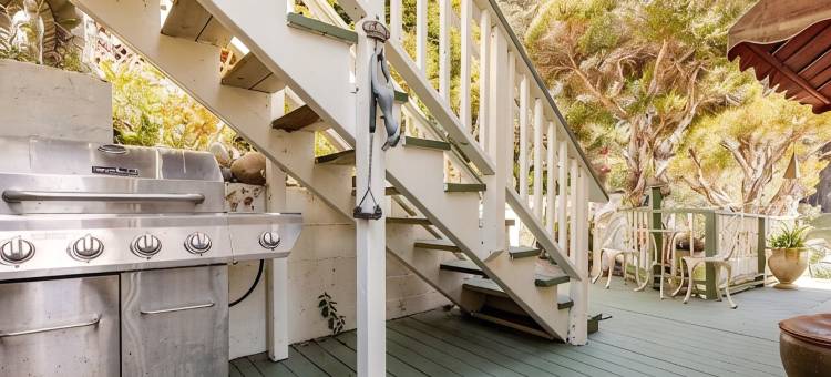 Cambria Victorian Castle: Walk to Beach, Village Shops, Wineries and Galleries!图片