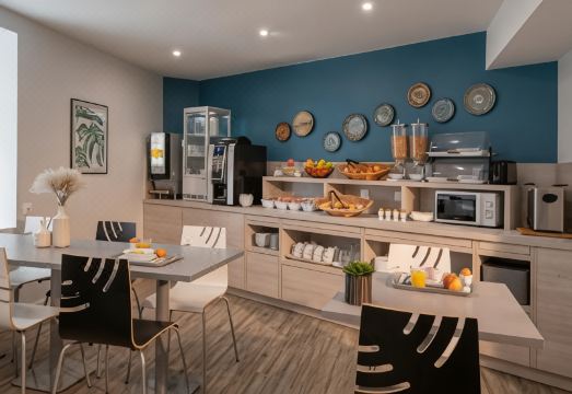 Bristol Nice Hotel Overview