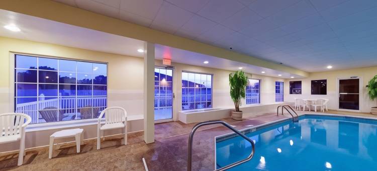 罗克福尔斯丽怡酒店(Country Inn & Suites by Radisson, Rock Falls, IL)图片