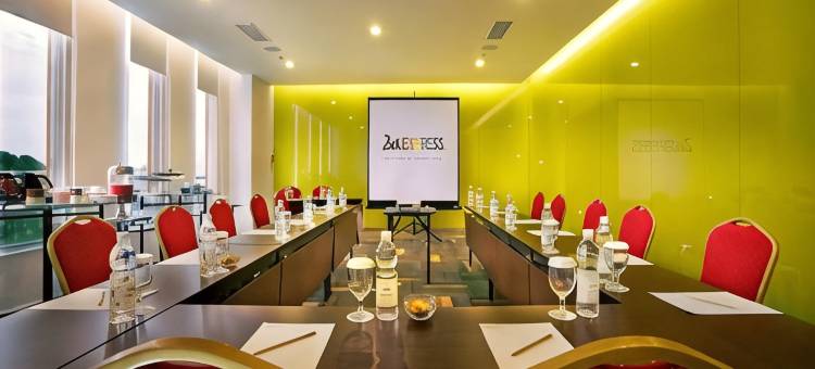 曼加杜阿祖瑞快捷酒店(Zuri Express Mangga Dua)图片