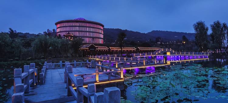 兰陵压油沟天圆地方民宿图片