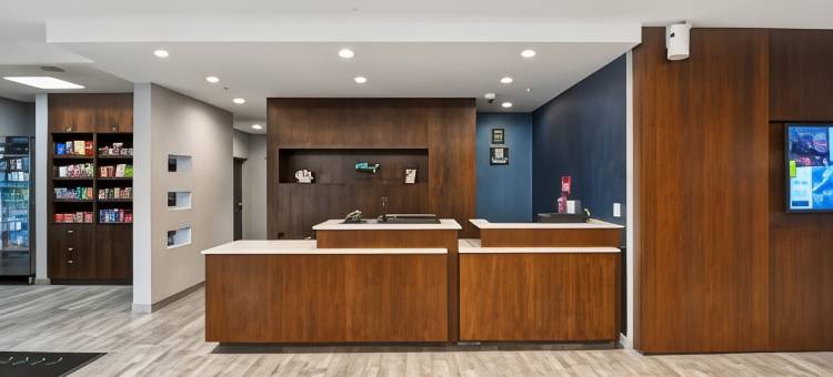 长岛艾斯利普/法院大楼万怡酒店(Courtyard Long Island Islip/Courthouse Complex)图片