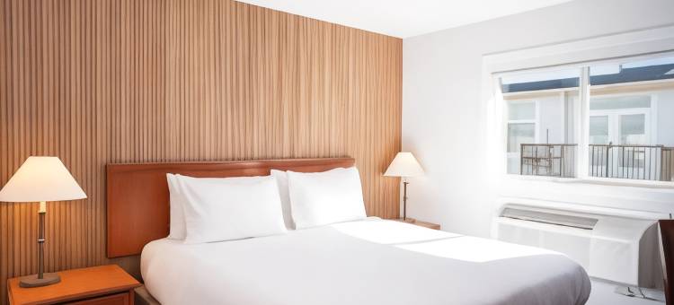 兰里市Travelodge by Wyndham酒店(Travelodge by Wyndham Langley)图片