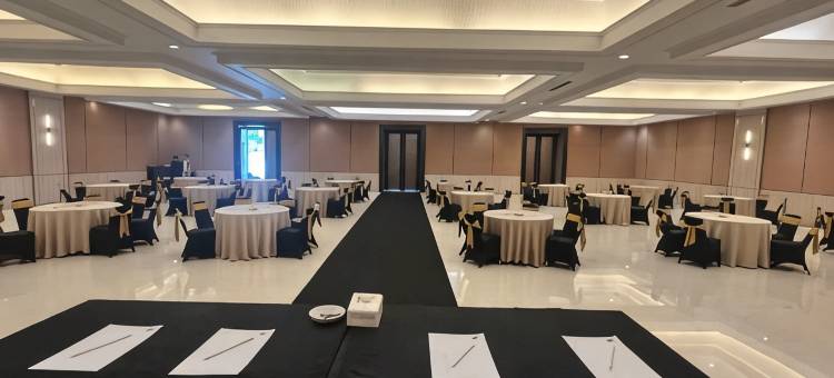 新苏里亚酒店(New Surya Hotel)图片