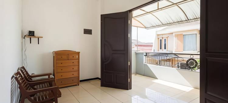 红多兹酒店-近威达曼陀罗大学(RedDoorz Near Widya Mandala University)图片