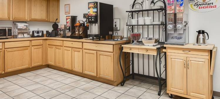 托马威斯康星速8酒店(Super 8 by Wyndham Tomah Wisconsin)图片