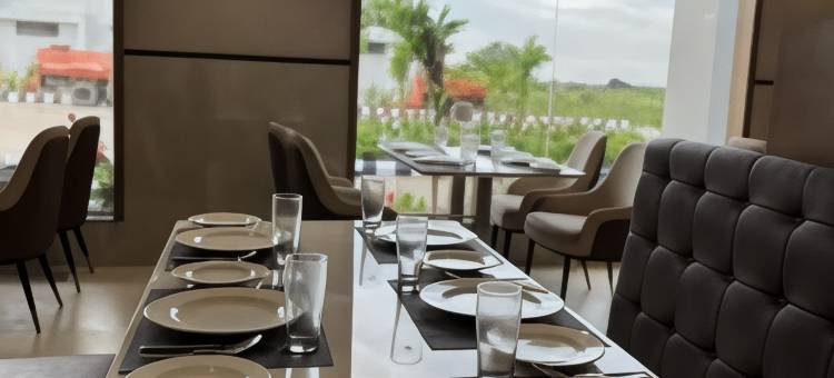 伊卡尔凯里亚德威望酒店(Kyriad Prestige Ilkal)图片