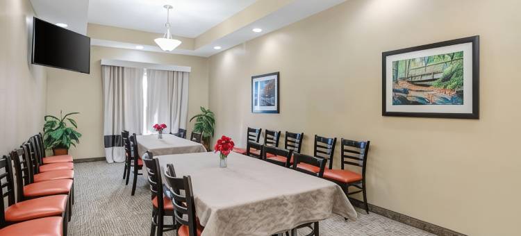 拉格兰奇舒适酒店及套房 - 路易斯维尔地区(Comfort Inn & Suites la Grange - Louisville Area)图片