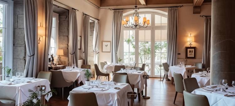 柴勒斯伯爵城堡酒店(Château des Comtes de Challes)图片