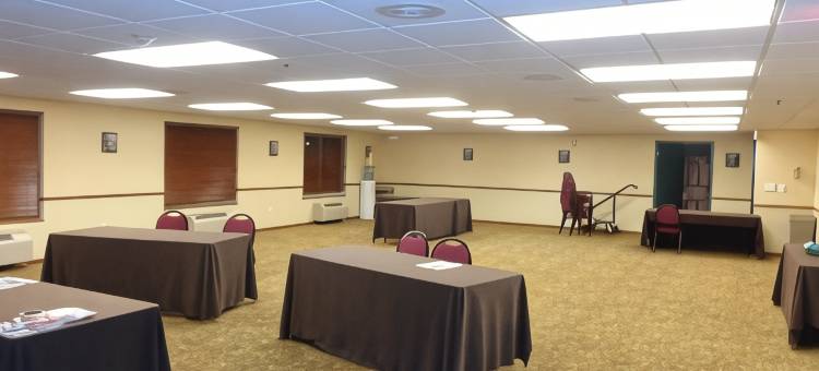 拉蒂森比马克水上公园乡村酒店套房(Country Inn & Suites by Radisson Bismarck Waterpark)图片