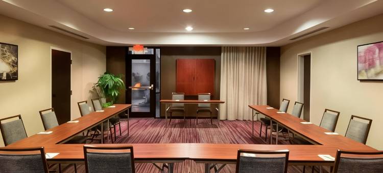 格林斯伯勒机场万怡酒店(Courtyard Greensboro Airport)图片