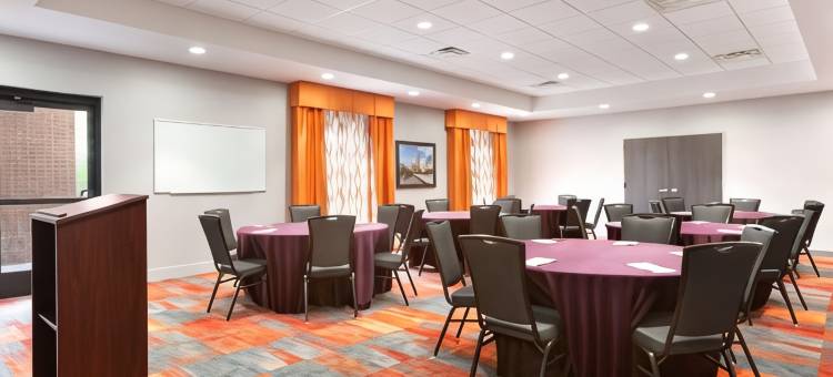北奥姆斯特德克利夫兰机场欢朋酒店(Hampton Inn North Olmsted Cleveland Airport)图片
